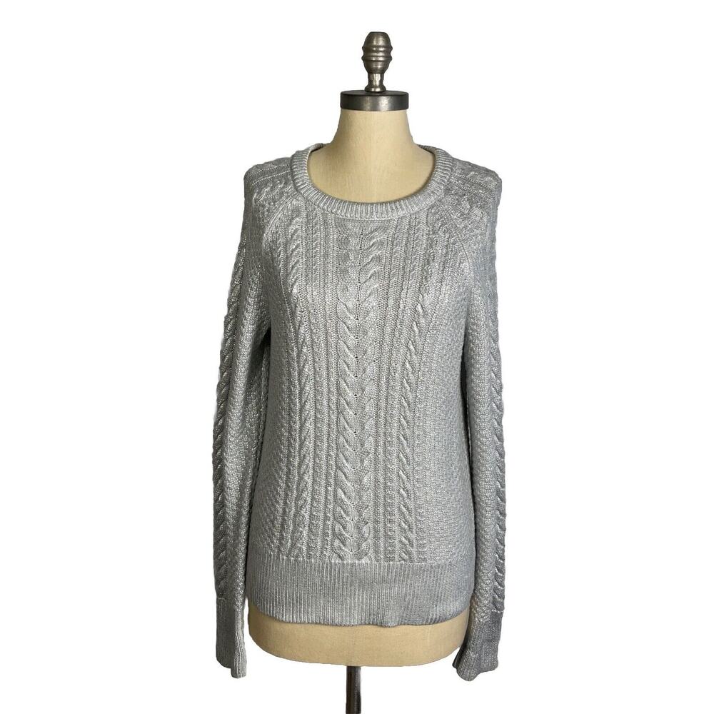 Gap Women's Silver Gray Cable Knit Pullover Sweater Size M Long Sleeves Crew